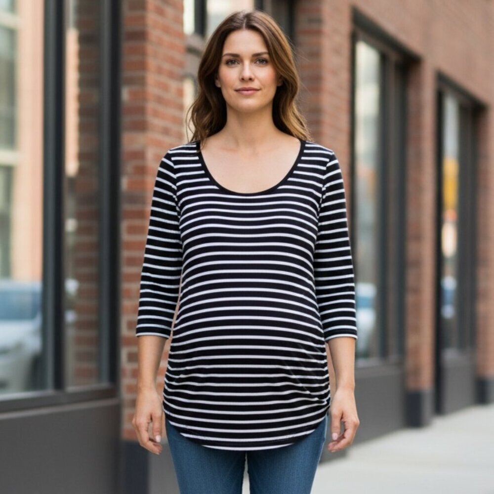 Koala Mom Essentials Maternity Top Sz M Black‎ & White Striped 193J